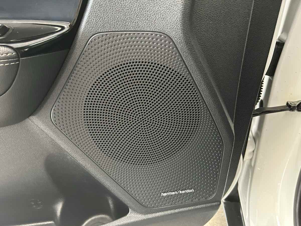 2018 Kia Niro EX Premium photo 23