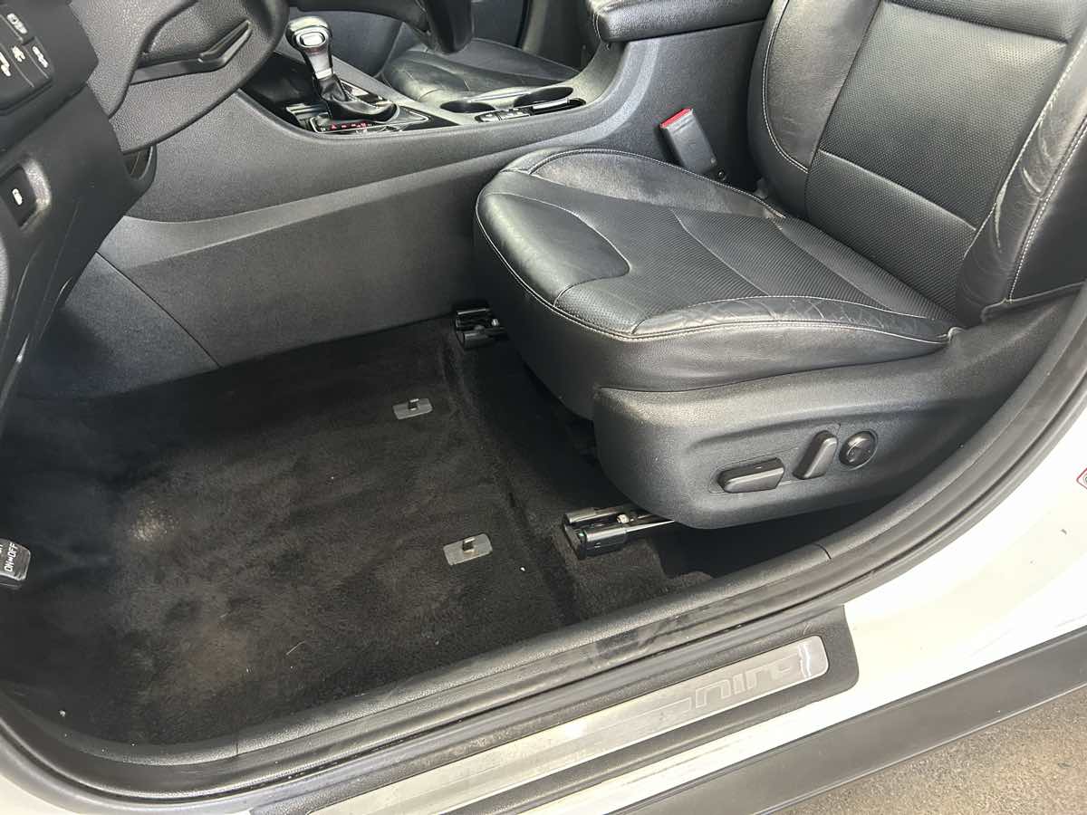 2018 Kia Niro EX Premium photo 24