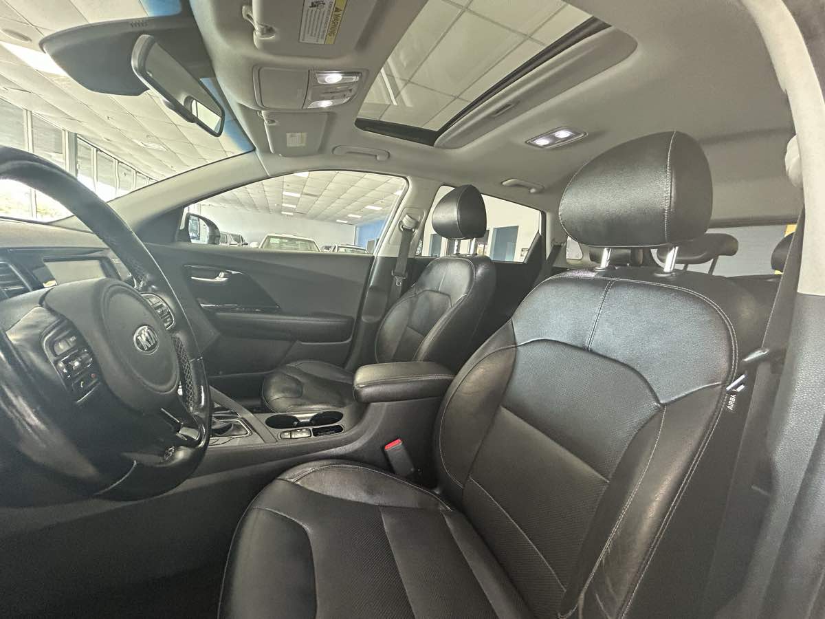2018 Kia Niro EX Premium photo 25