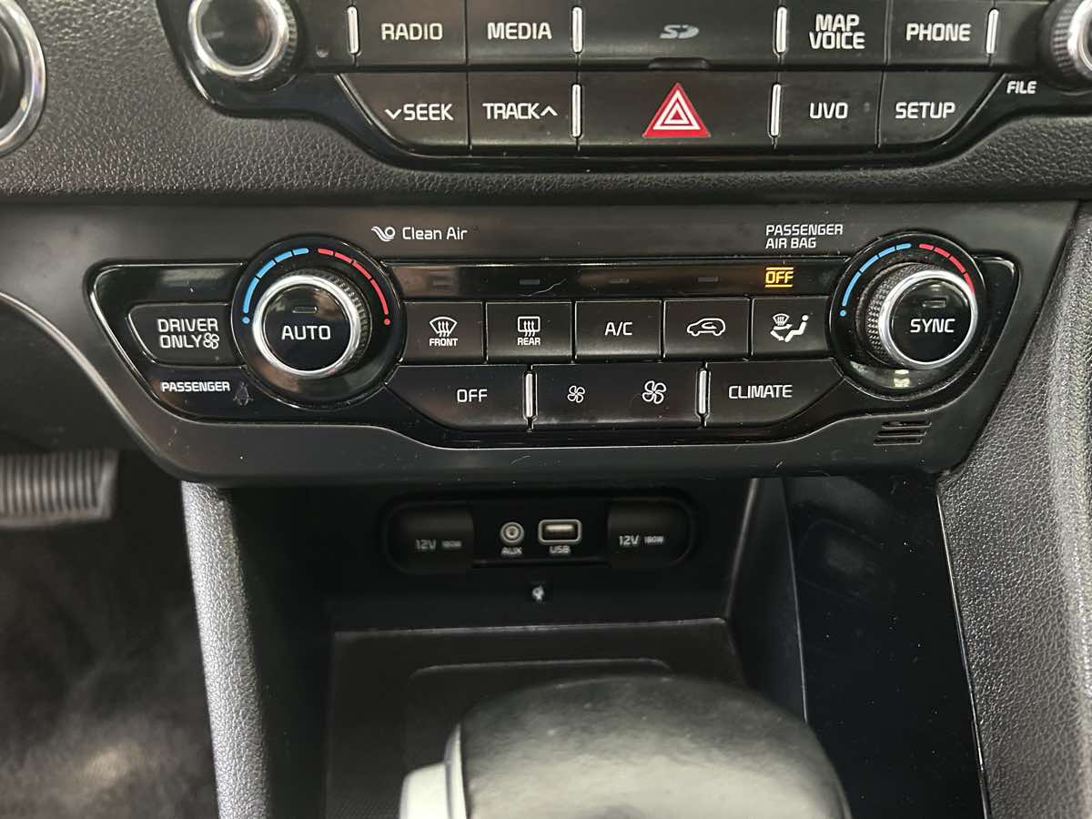 2018 Kia Niro EX Premium photo 34