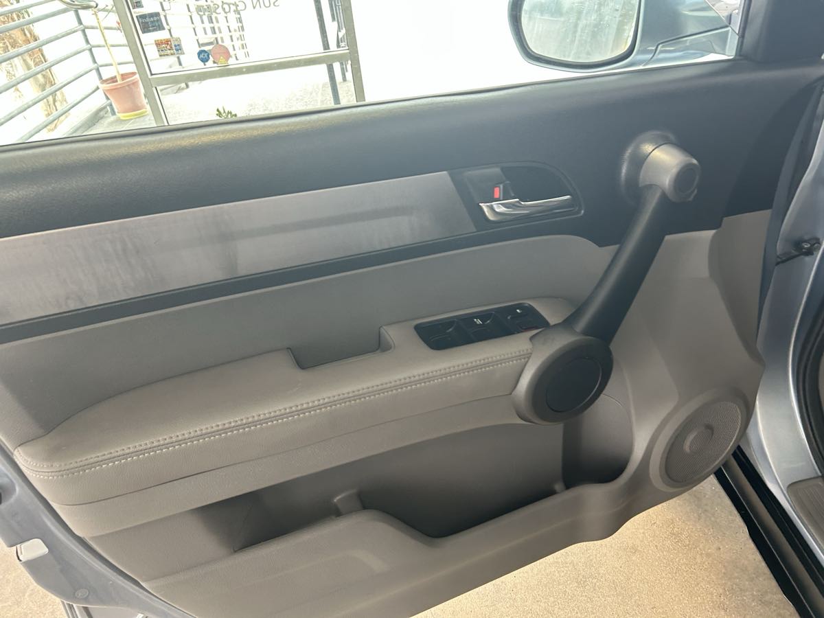 2010 Honda CR-V EX-L photo 23