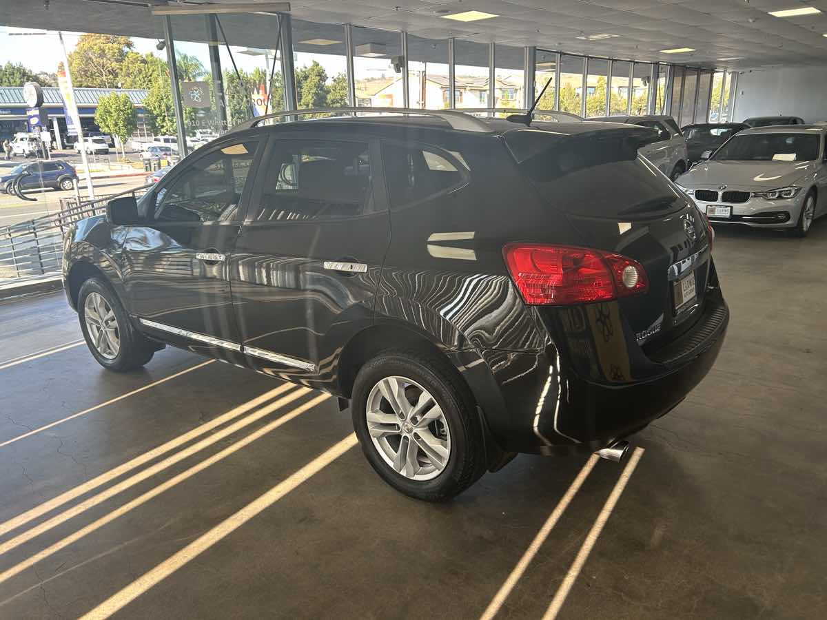 2013 Nissan Rogue SV photo 8