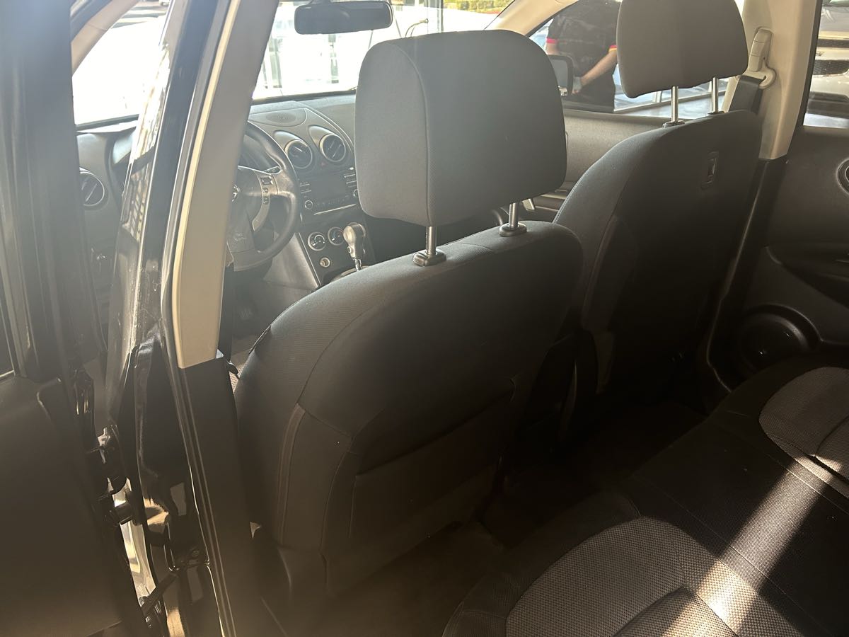 2013 Nissan Rogue SV photo 16