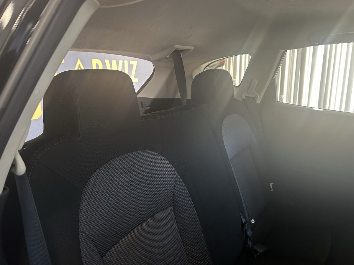 2013 Nissan Rogue SV photo 19