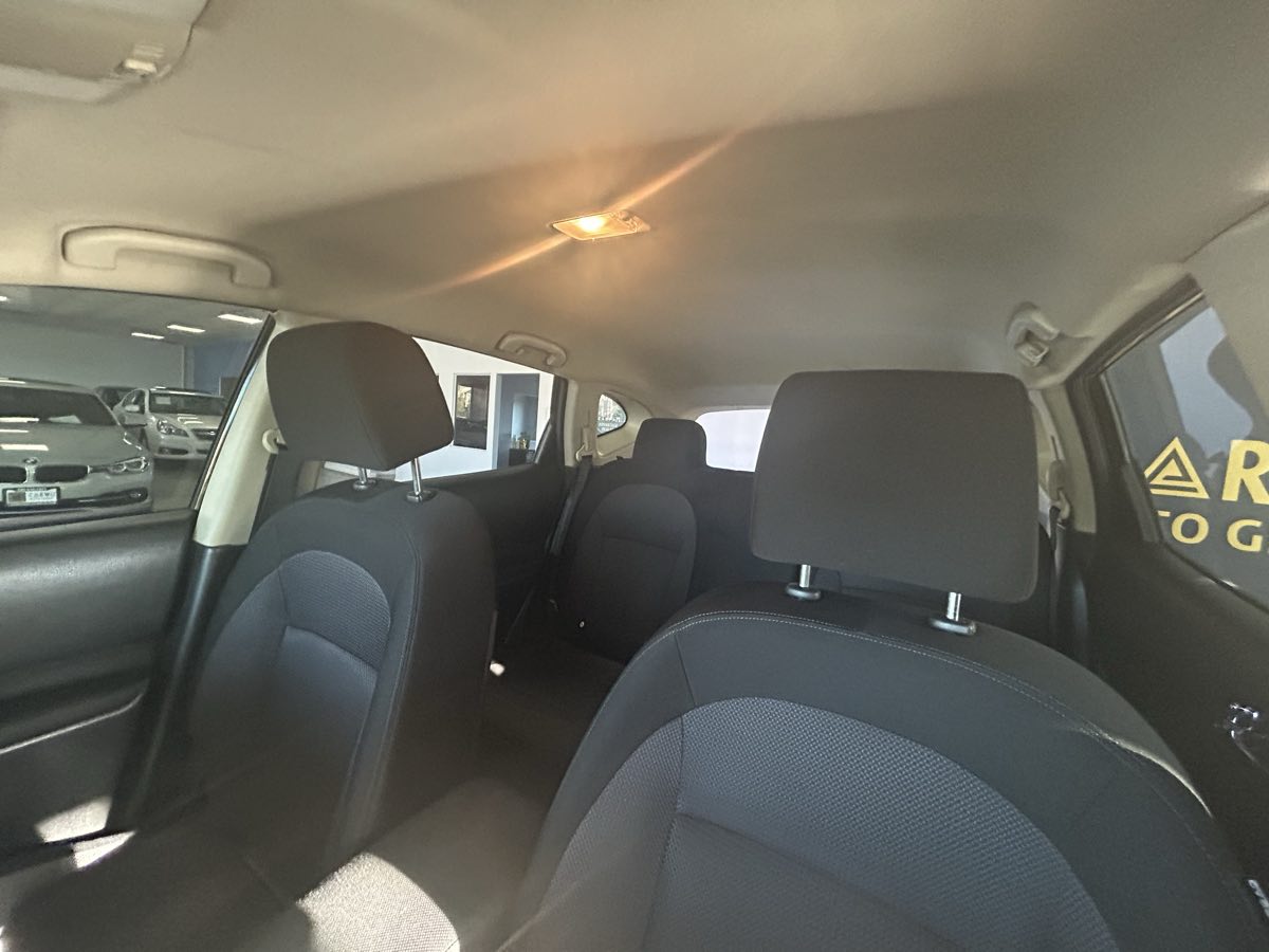 2013 Nissan Rogue SV photo 24