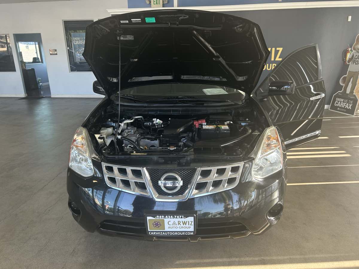 2013 Nissan Rogue SV photo 25