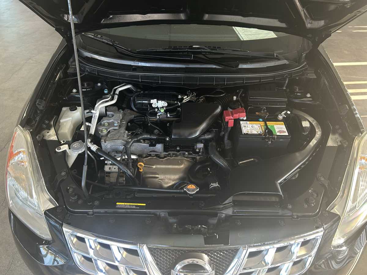 2013 Nissan Rogue SV photo 27