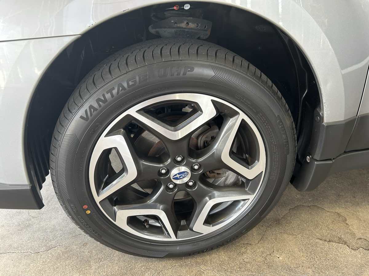 2011 Subaru Outback 2.5i Limited photo 9