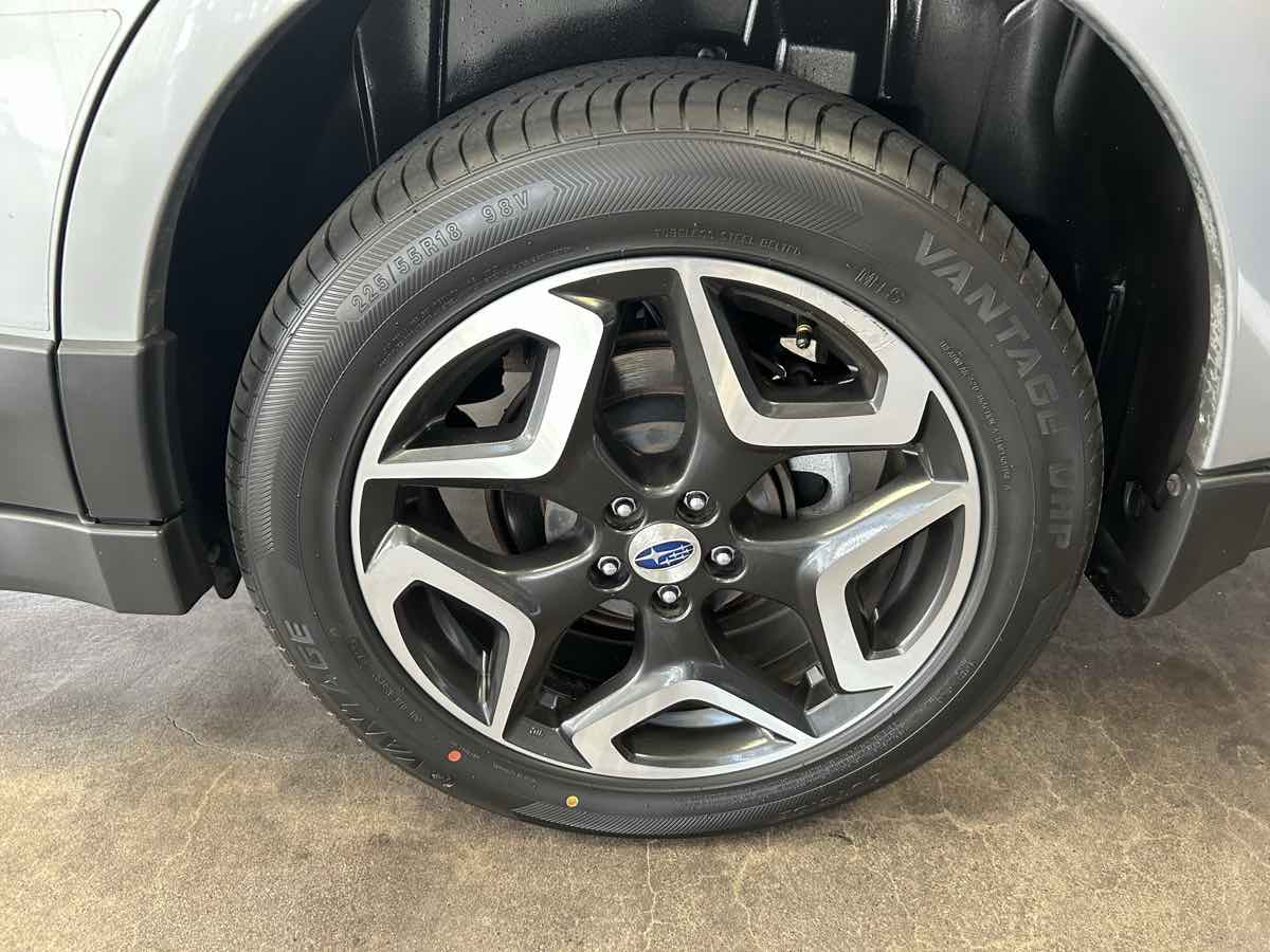 2011 Subaru Outback 2.5i Limited photo 10
