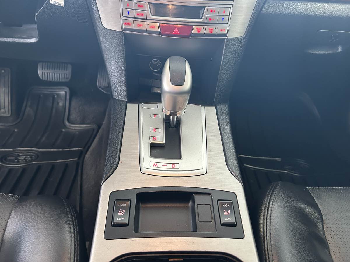2011 Subaru Outback 2.5i Limited photo 28
