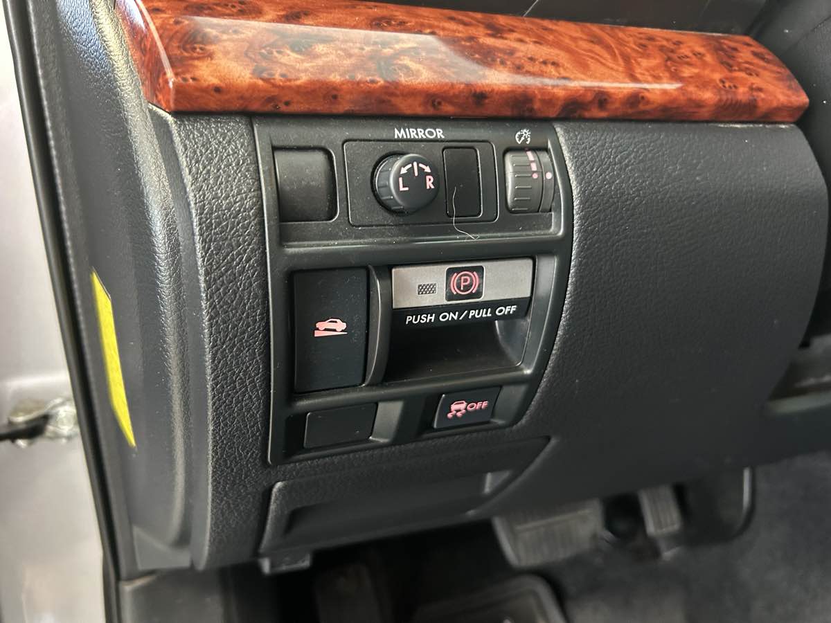 2011 Subaru Outback 2.5i Limited photo 29