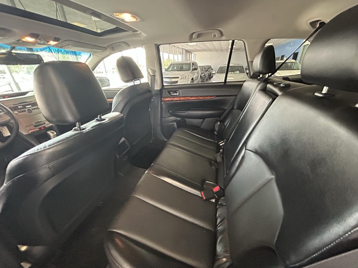 2011 Subaru Outback 2.5i Limited photo 33