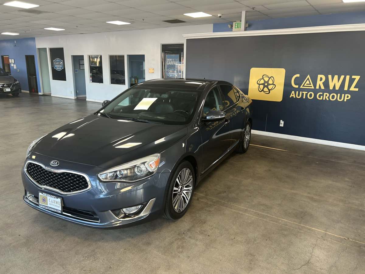 2014 Kia Cadenza Premium photo 2