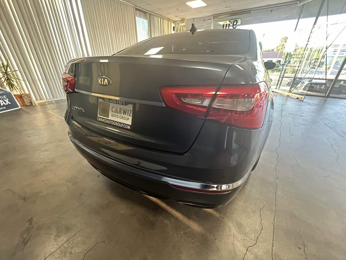 2014 Kia Cadenza Premium photo 7