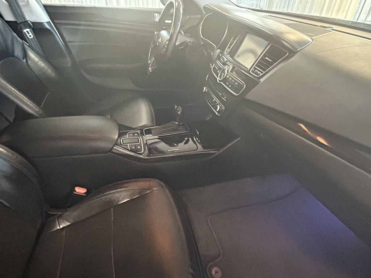 2014 Kia Cadenza Premium photo 14