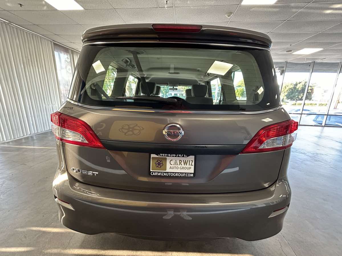 2015 Nissan Quest S photo 6
