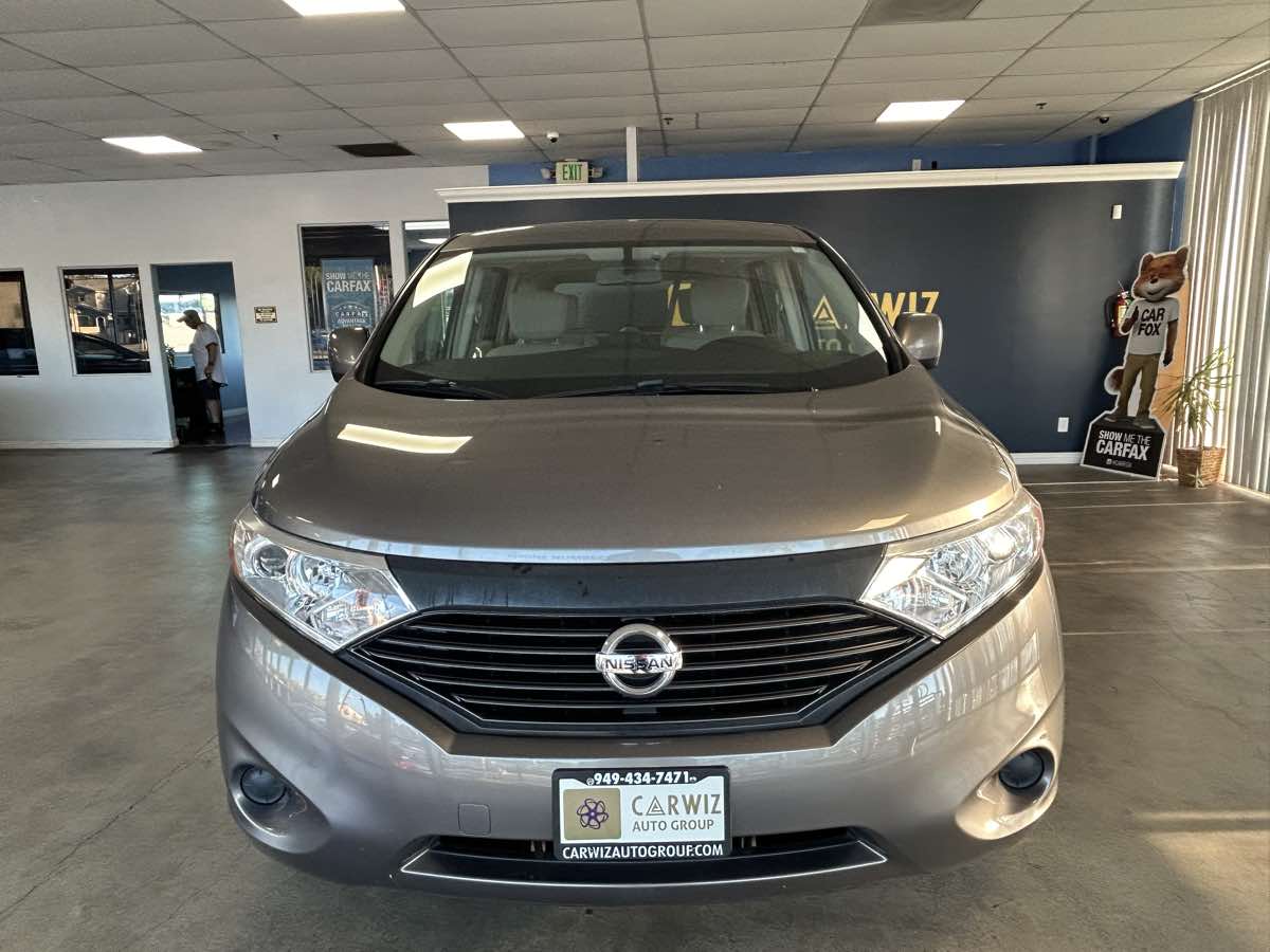 2015 Nissan Quest S photo 11