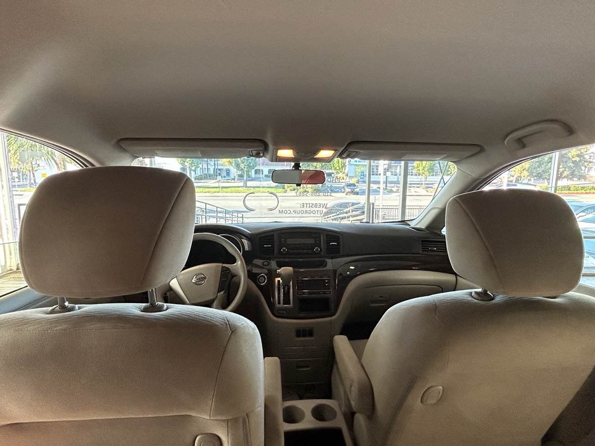 2015 Nissan Quest S photo 23