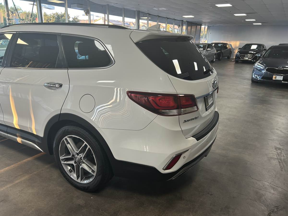 2017 Hyundai Santa Fe Limited Ultimate photo 8