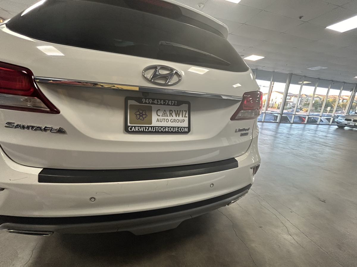 2017 Hyundai Santa Fe Limited Ultimate photo 9