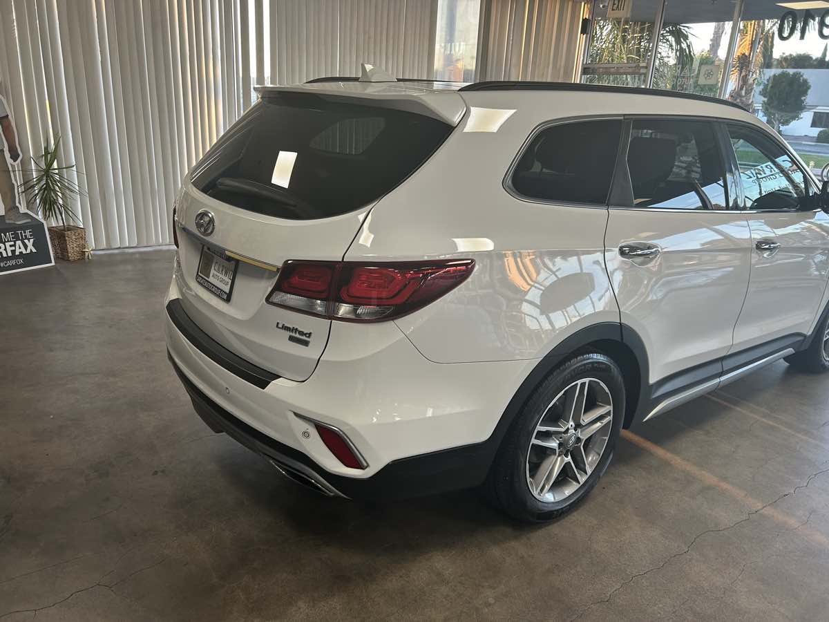 2017 Hyundai Santa Fe Limited Ultimate photo 13