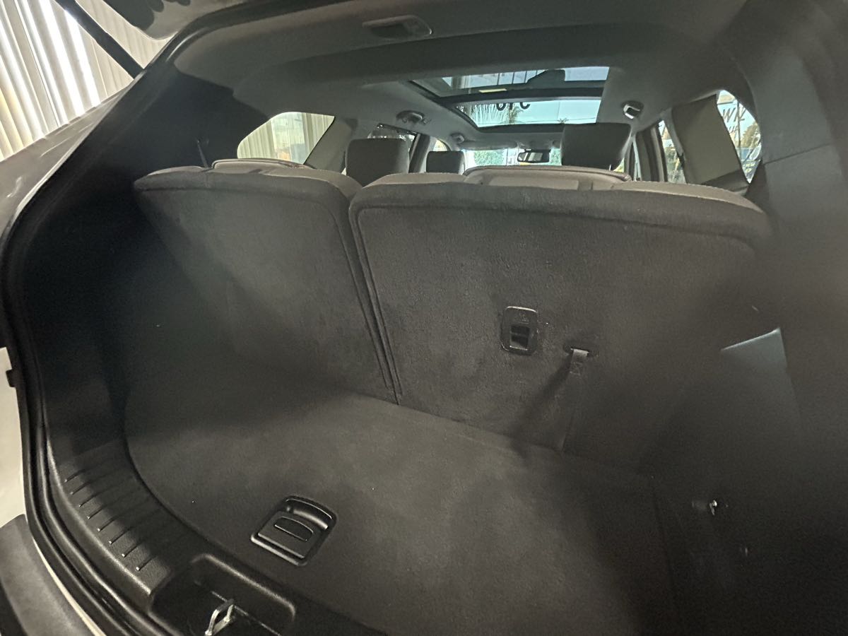 2017 Hyundai Santa Fe Limited Ultimate photo 14