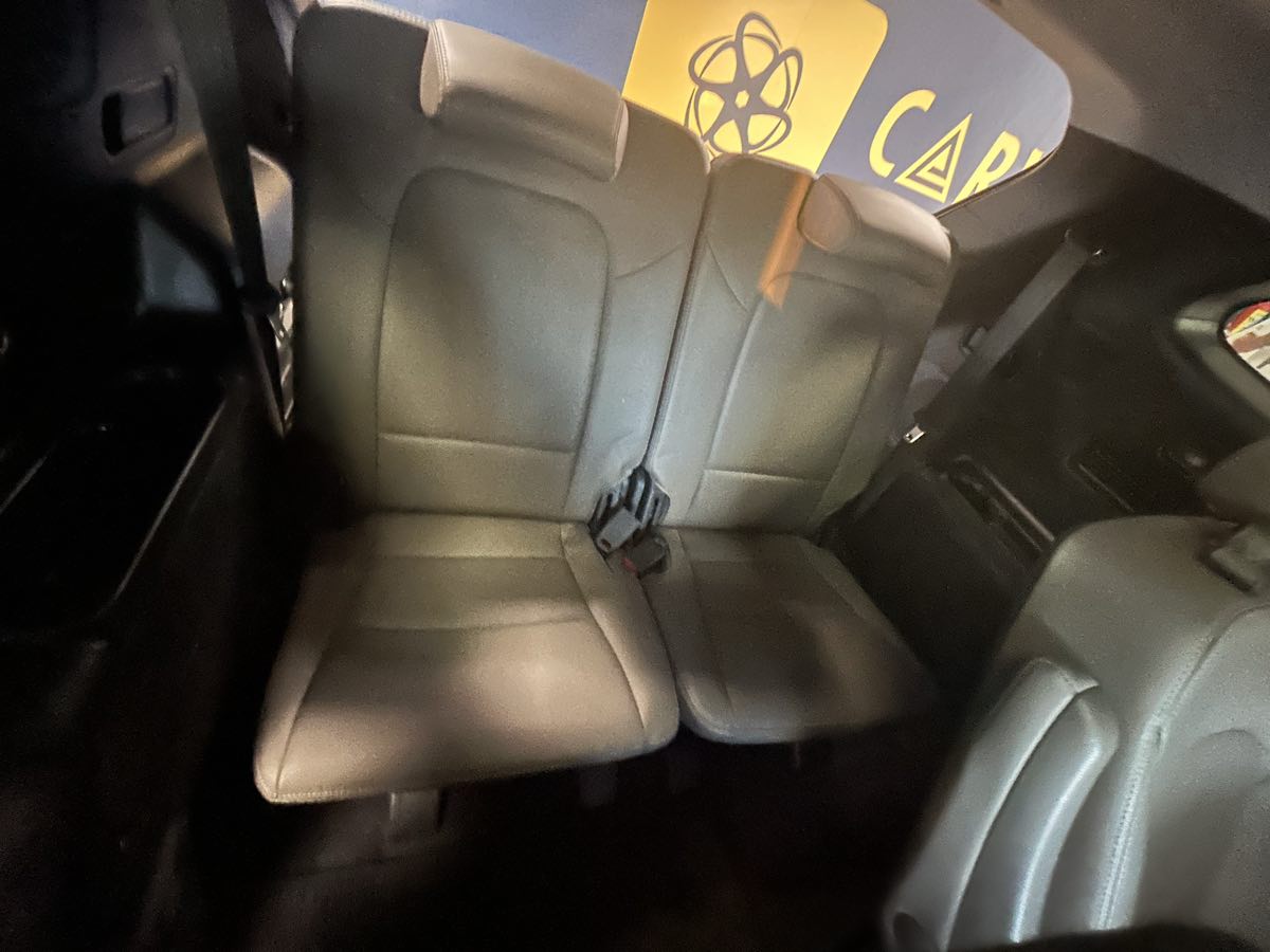 2017 Hyundai Santa Fe Limited Ultimate photo 15