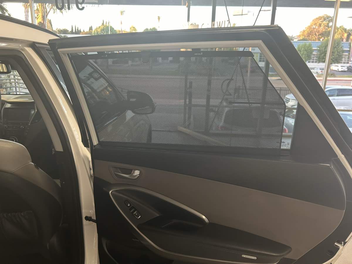 2017 Hyundai Santa Fe Limited Ultimate photo 17