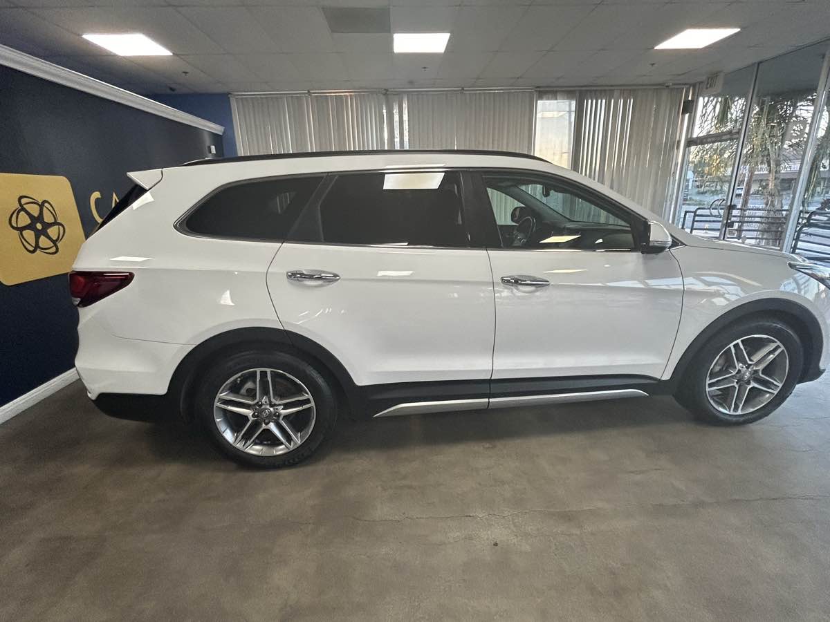 2017 Hyundai Santa Fe Limited Ultimate photo 23