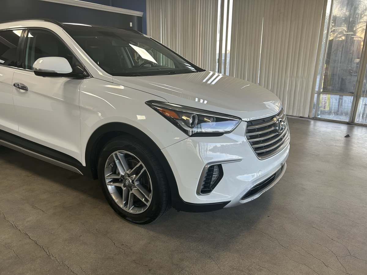2017 Hyundai Santa Fe Limited Ultimate photo 25
