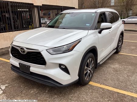 2022 Toyota Highlander XLE