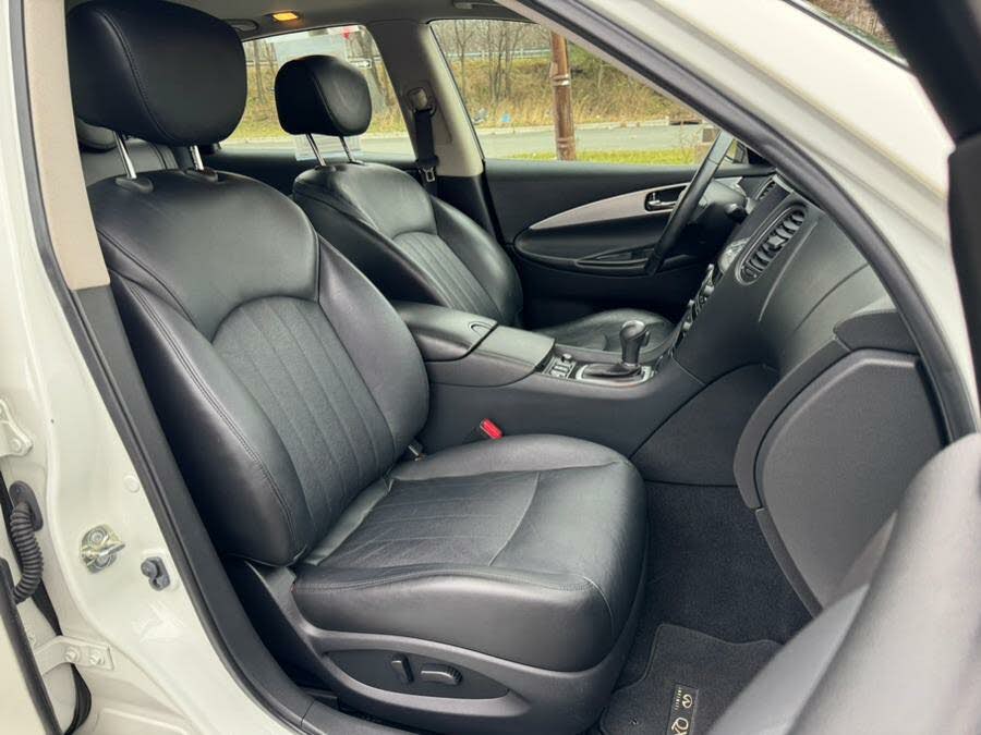 2017 Infiniti QX50 photo 11