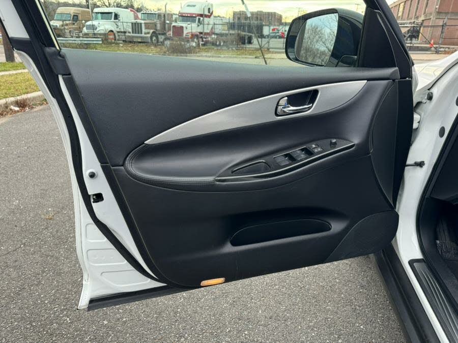 2017 Infiniti QX50 photo 15