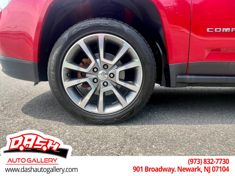 2017 Jeep Compass Sport photo 17
