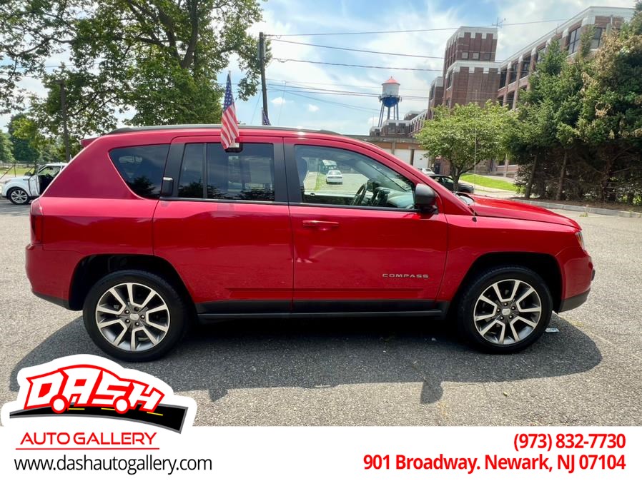 2017 Jeep Compass Sport photo 24