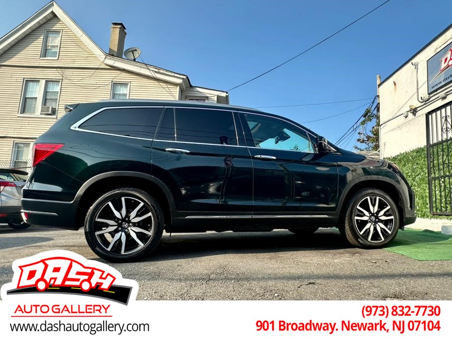 2020 Honda Pilot Touring photo 18