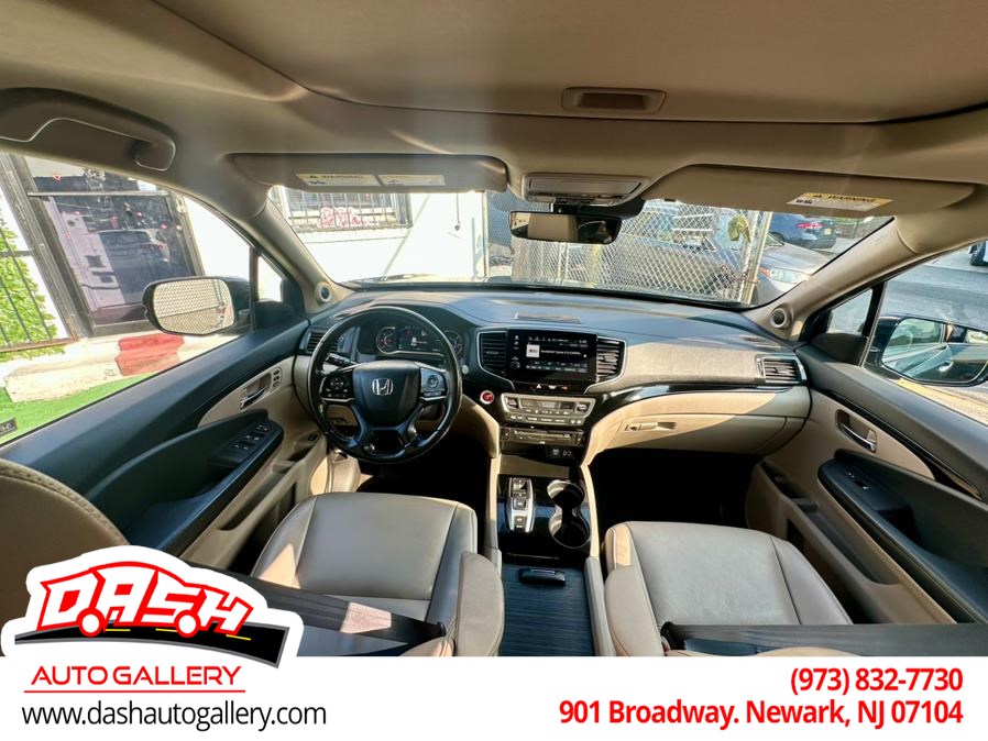 2020 Honda Pilot Touring photo 22