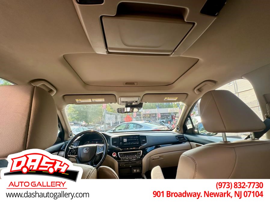 2020 Honda Pilot Touring photo 40
