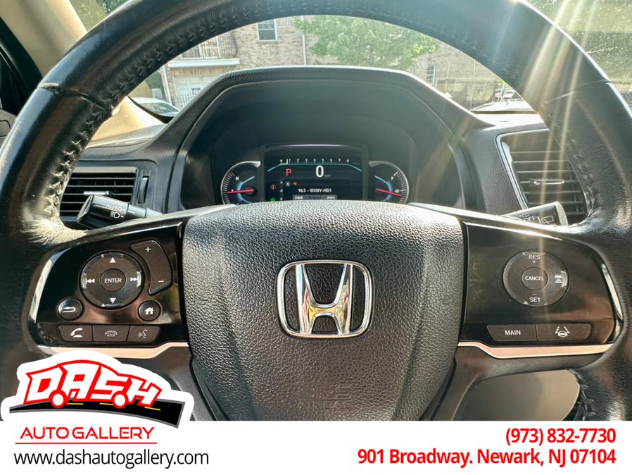 2020 Honda Pilot Touring photo 27