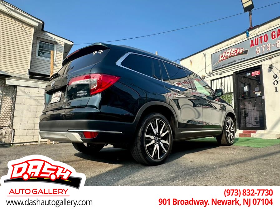 2020 Honda Pilot Touring photo 17