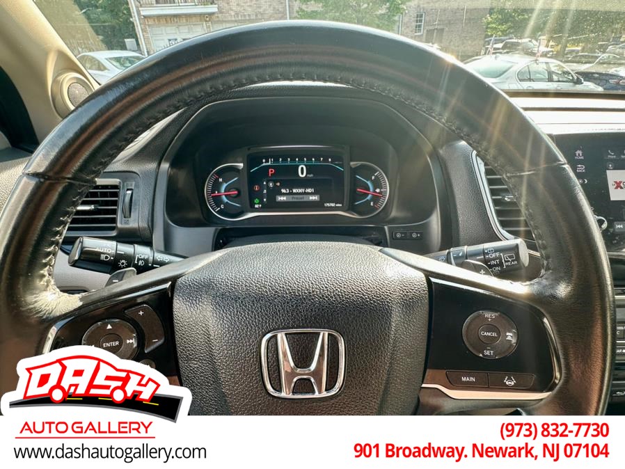 2020 Honda Pilot Touring photo 26