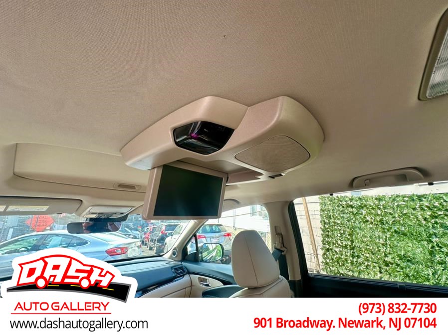 2020 Honda Pilot Touring photo 36