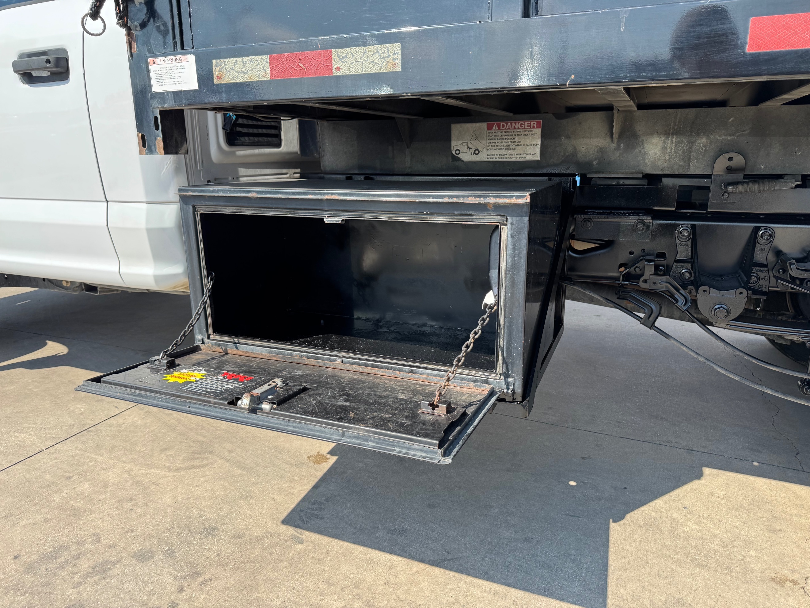 2019 Ford F-450 Super Duty Chassis Cab XL - Photo 10
