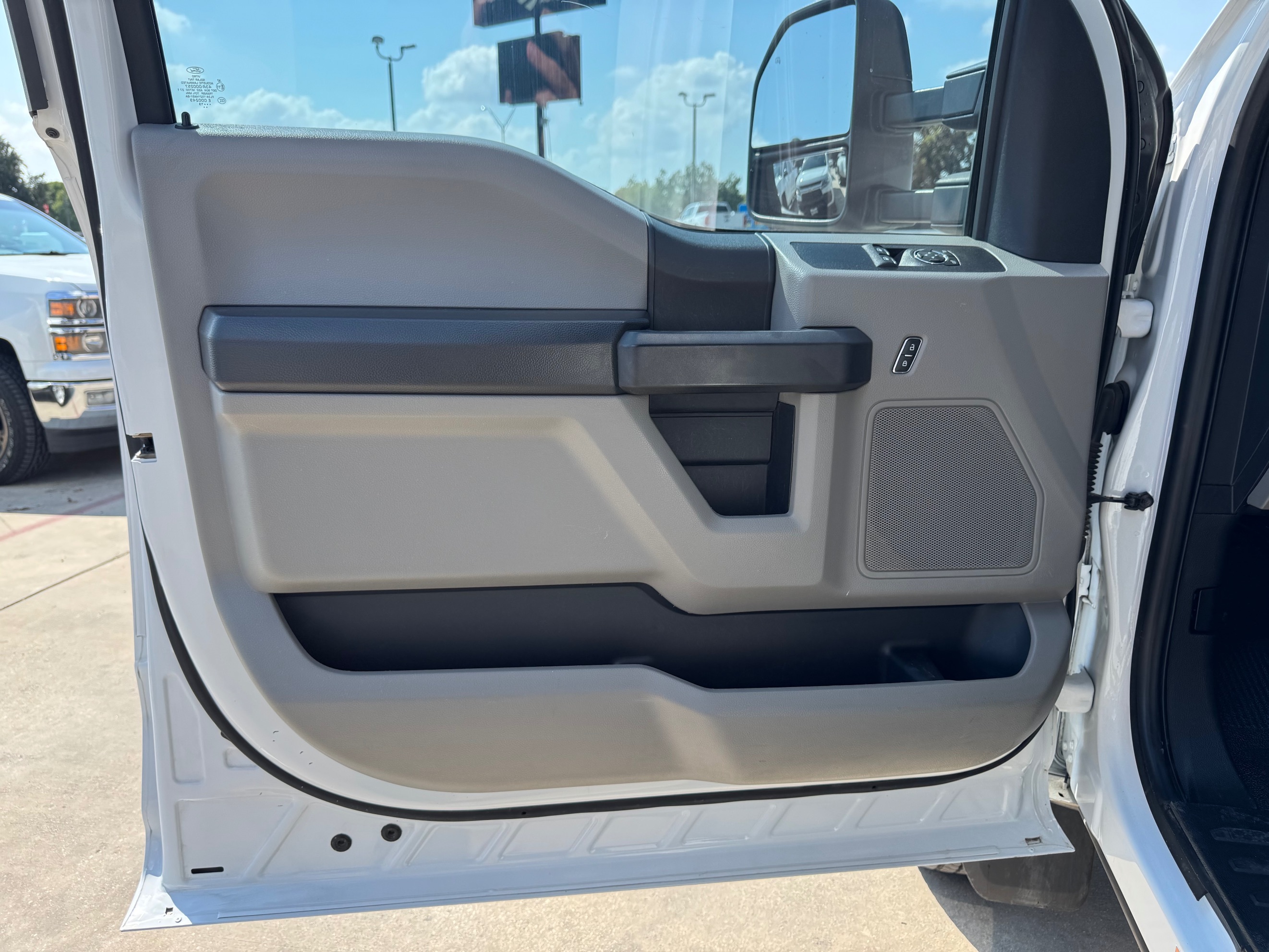 2019 Ford F-450 Super Duty Chassis Cab XL - Photo 13