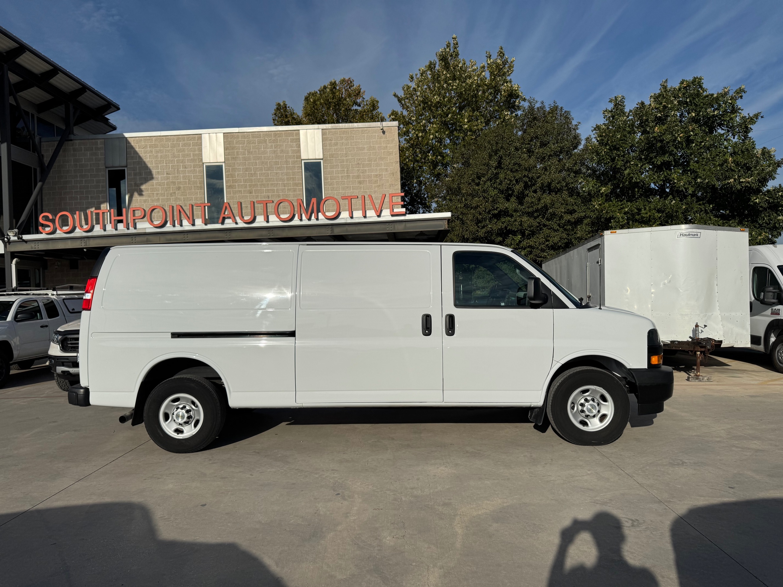 2023 Chevrolet Express Cargo Work Van - Photo 7