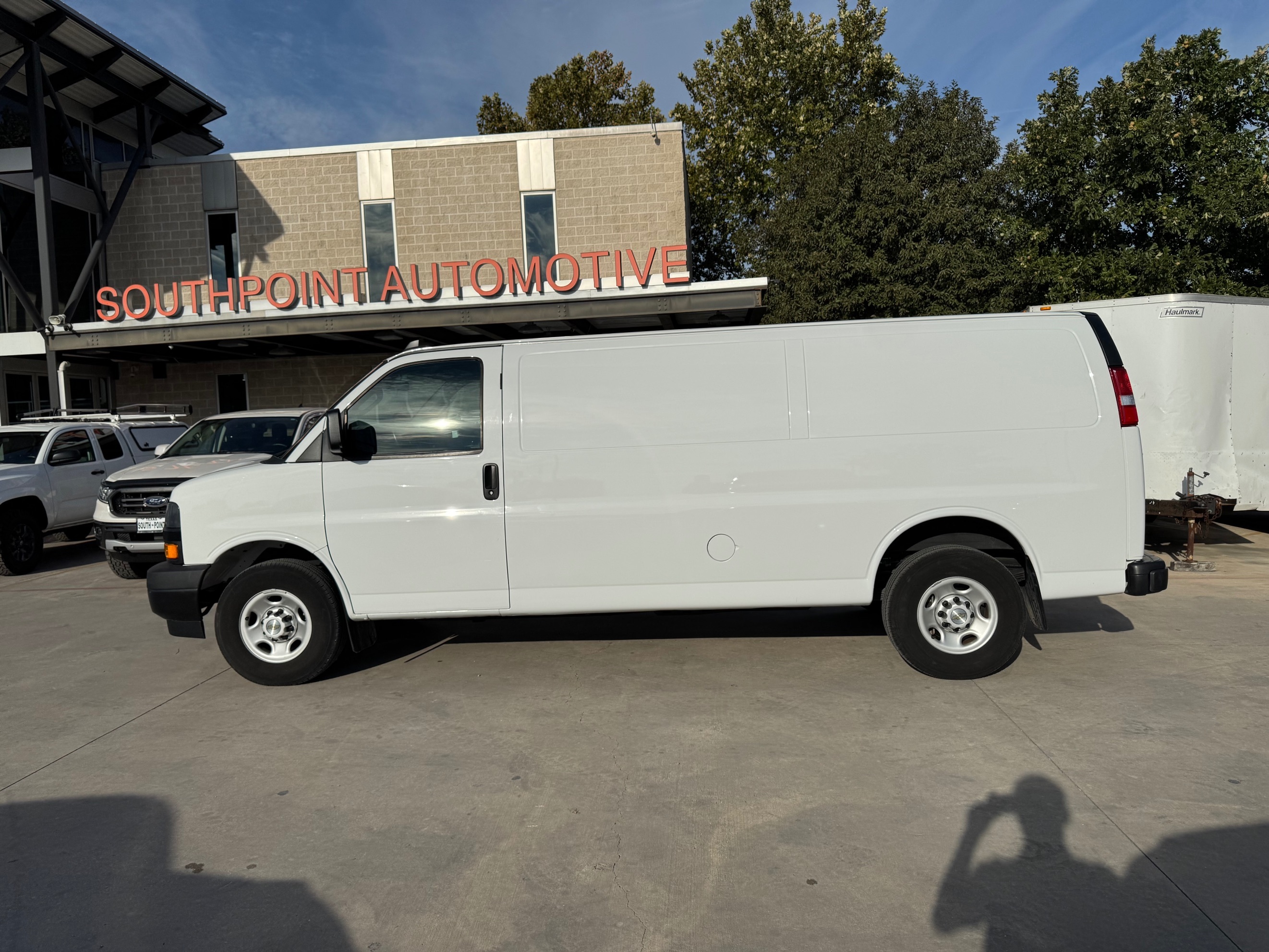 2023 Chevrolet Express Cargo Work Van - Photo 8