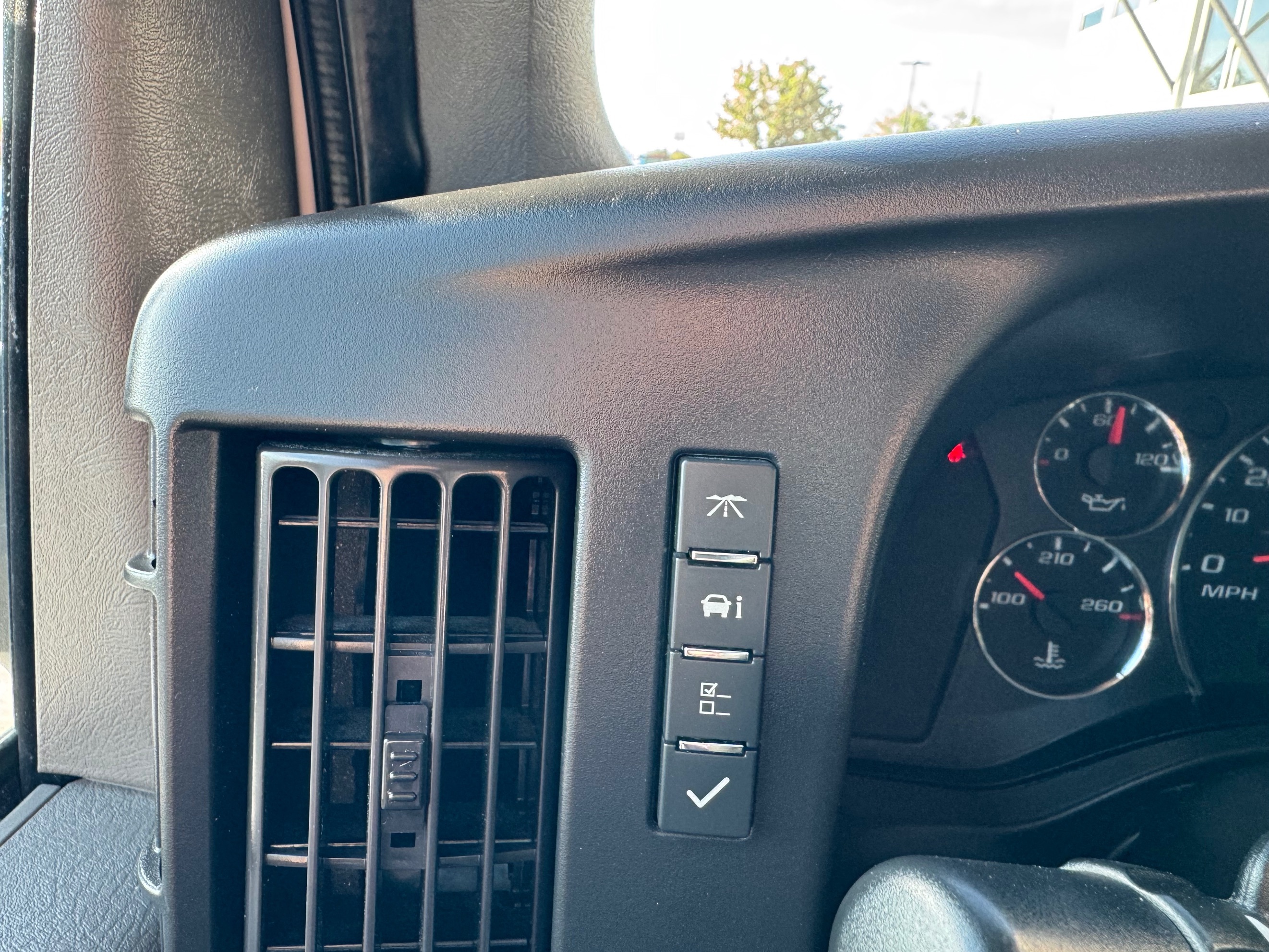 2023 Chevrolet Express Cargo Work Van - Photo 14