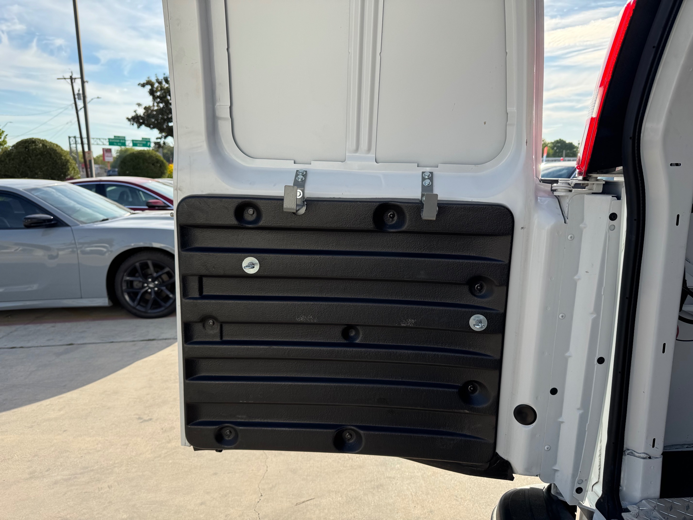 2023 Chevrolet Express Cargo Work Van - Photo 26
