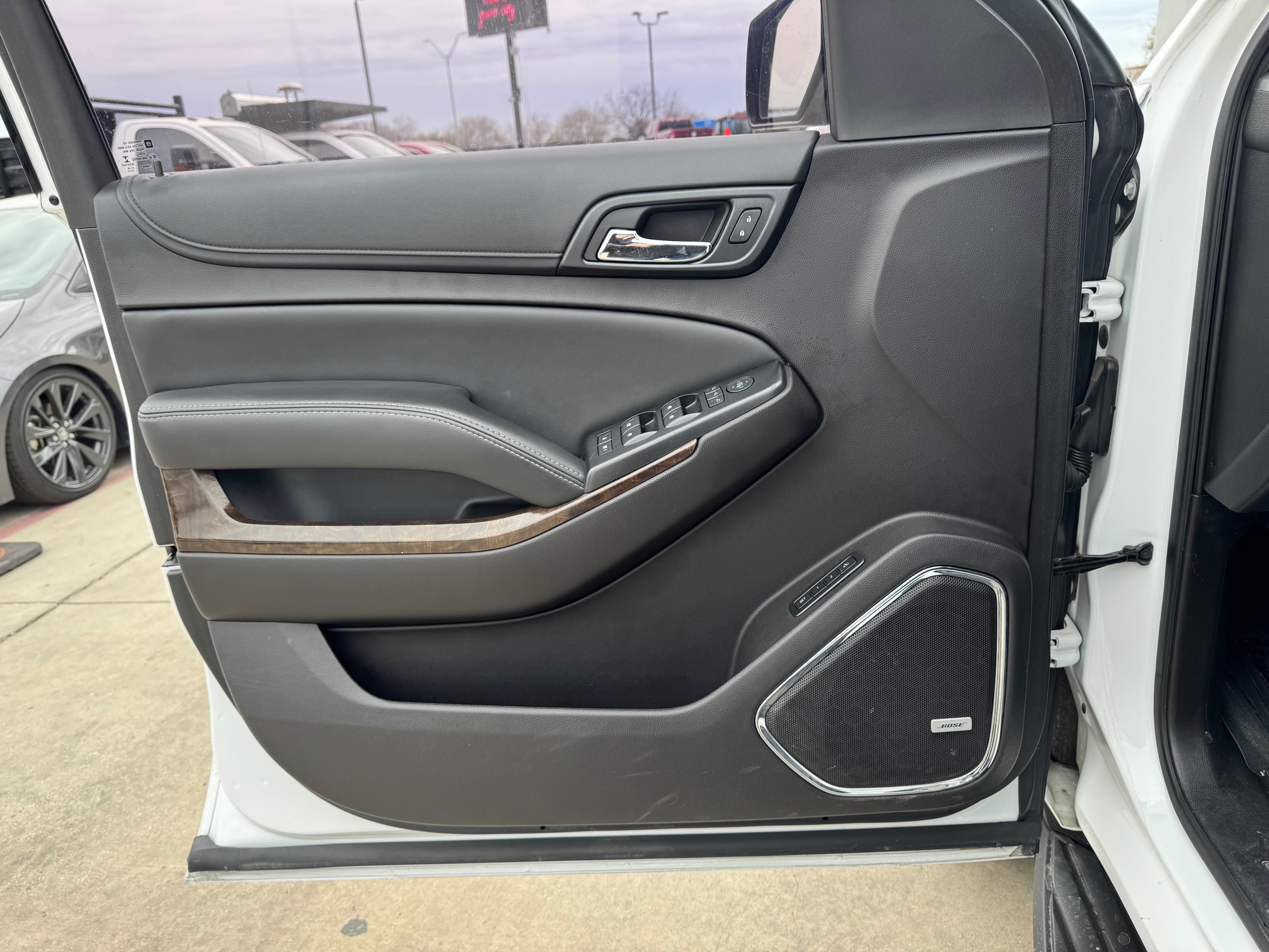 2016 Chevrolet Tahoe LT - Photo 13
