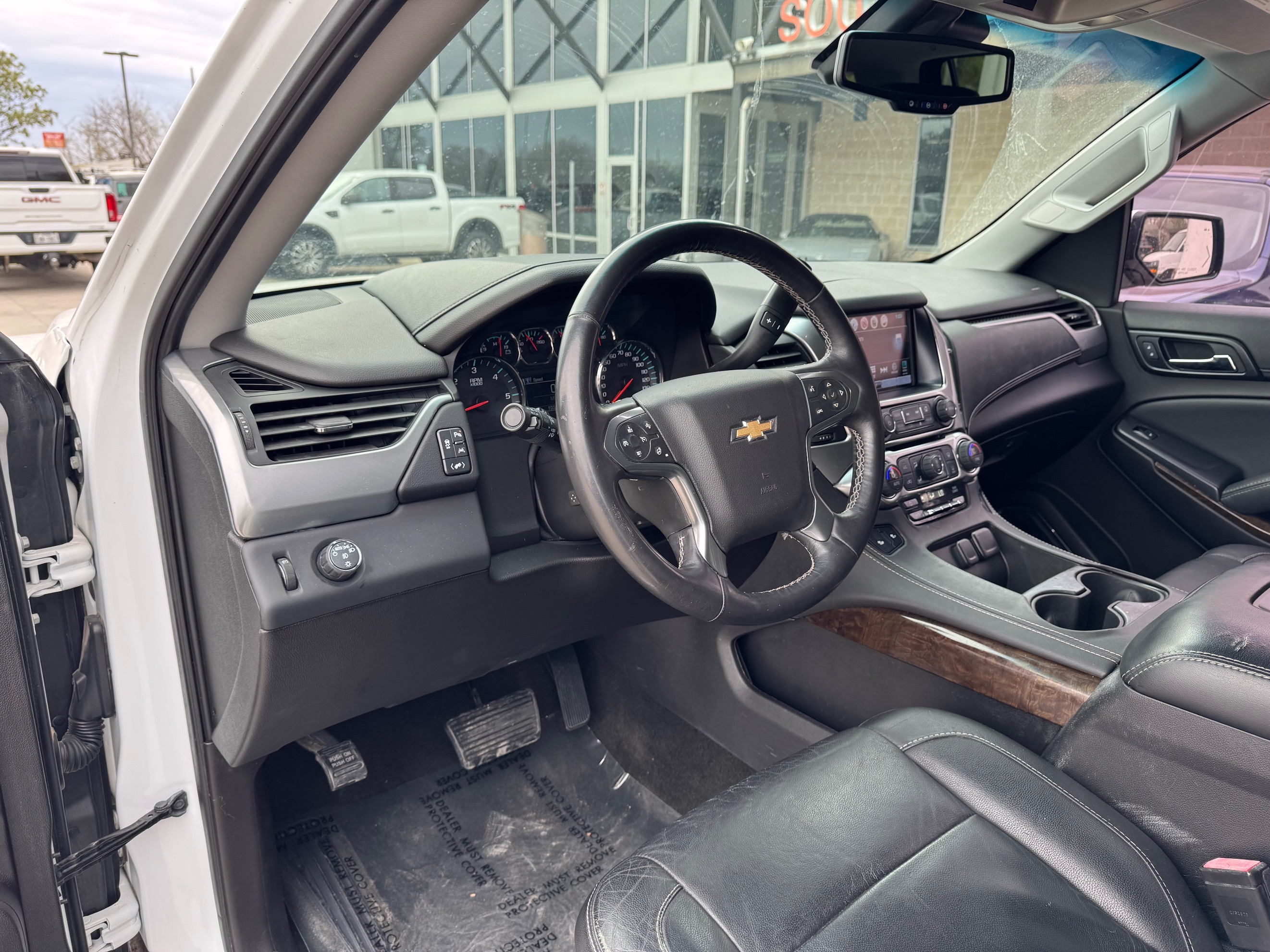 2016 Chevrolet Tahoe LT - Photo 15